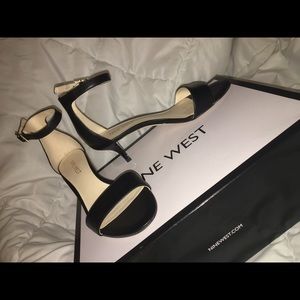 NINE WEST: BLACK HEELS